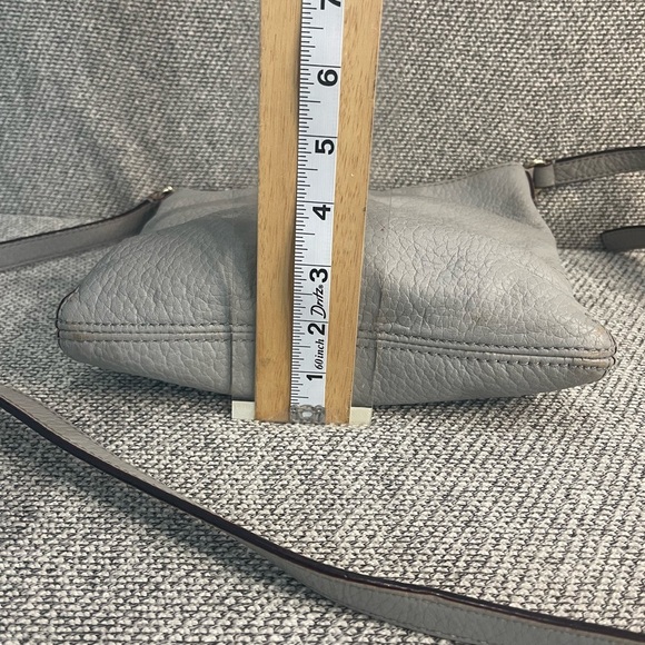 Kate Spade Gray Crossbody Bag Sleek Design - Picture 3 of 16